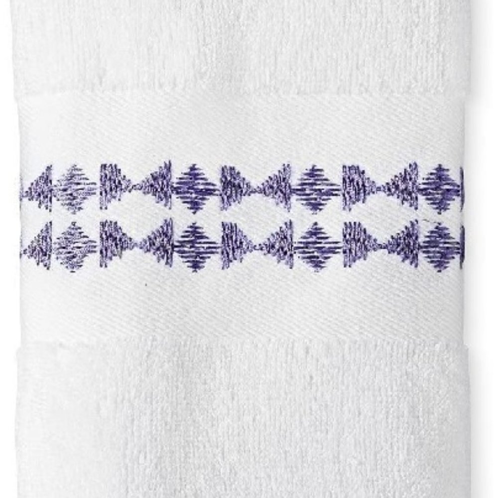 NWT Sabrina Soto Hand Towels 16"x28"